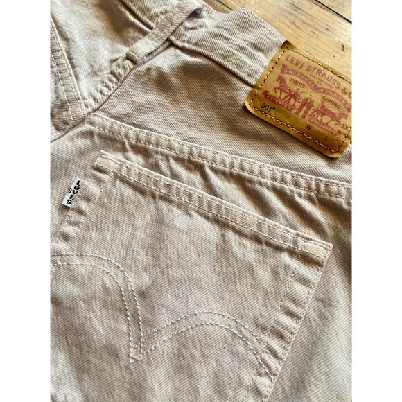 LEVI'S 501 Distressed Cream/Lavender Dyed Button-Fly Shorts sz W27 - Picture 5 of 10